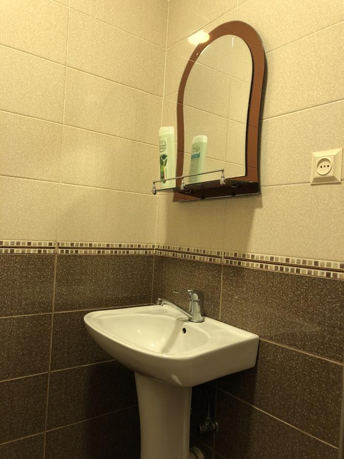 Guest House Romanadze 科布列季 外观 照片